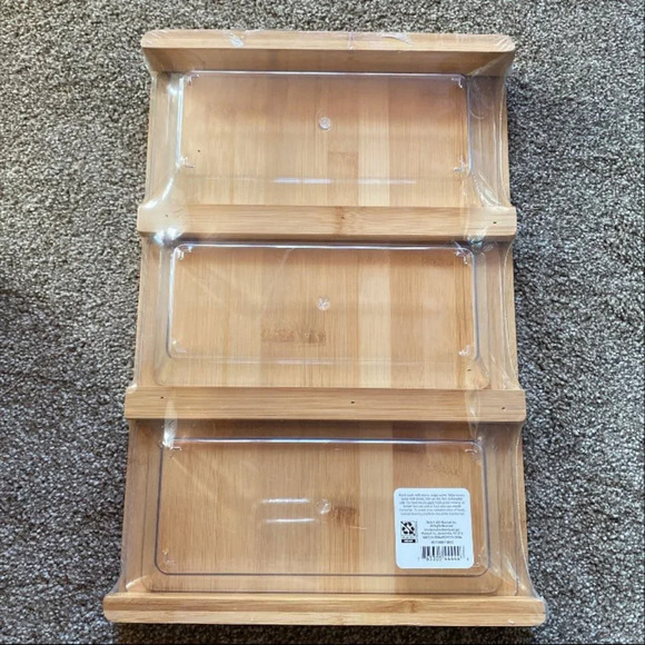 Bamboo Cutting Board with 3 compartment trays - Picture 3 of 3